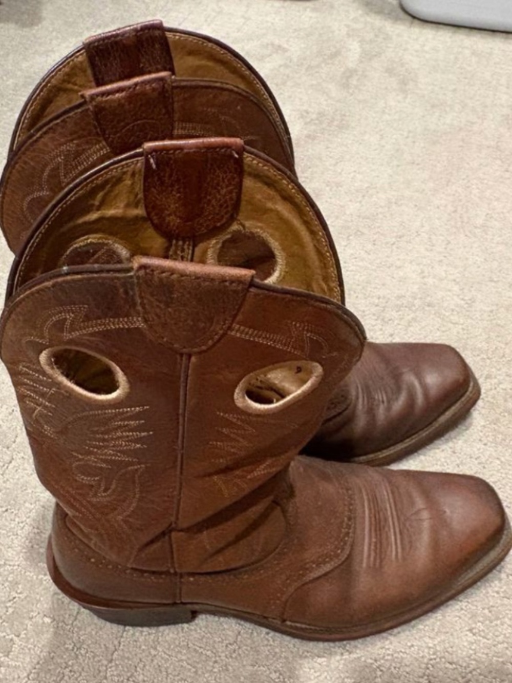 Ariat Heritage Roughstock Square Toe Boots — Men's 9 D — $50 OBO